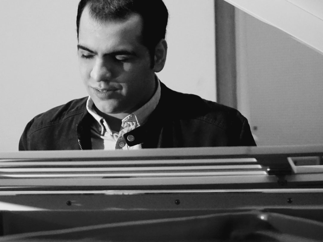 Biography Ali Hossein Mahdavi